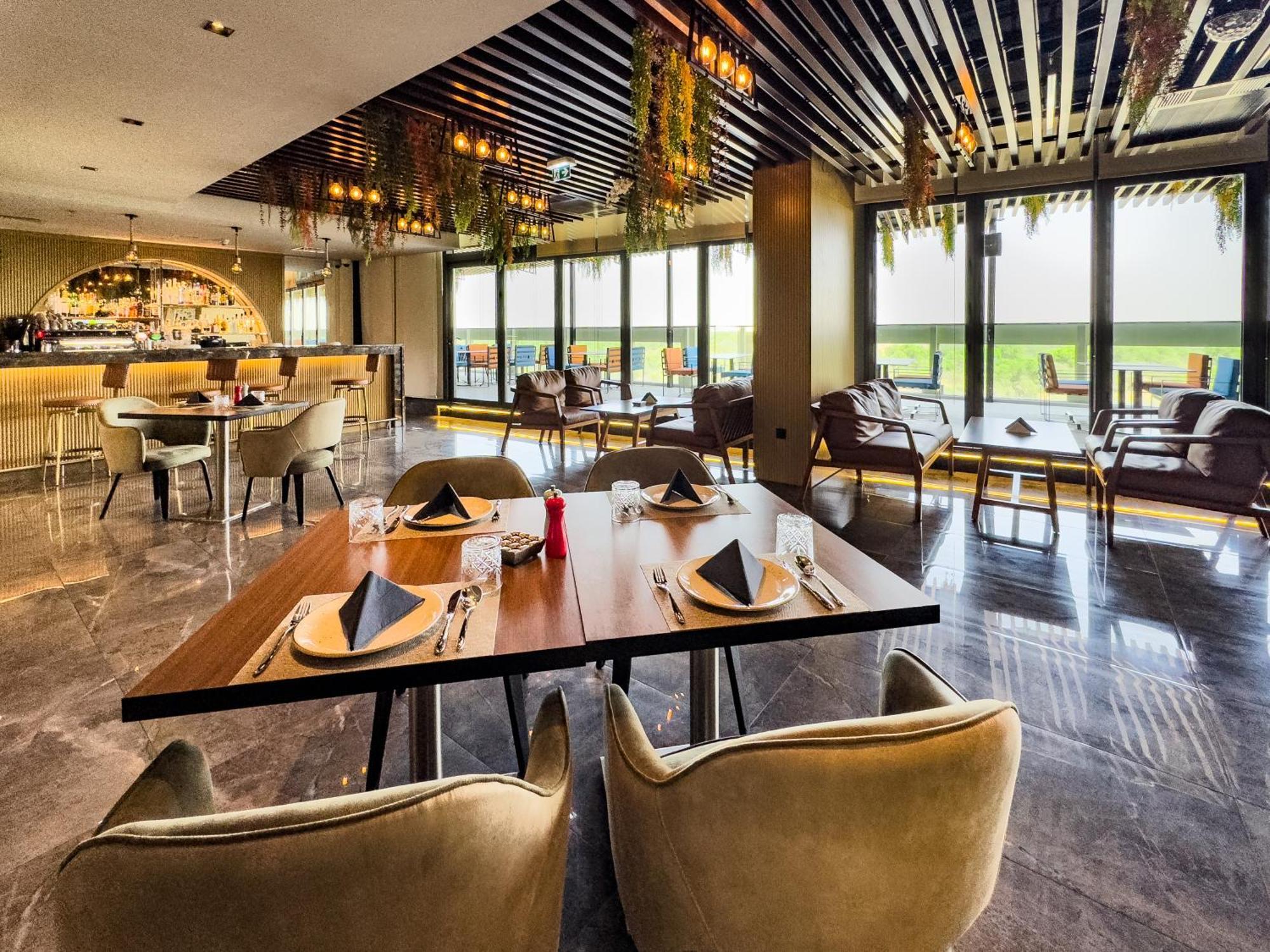Millennium Place Mirdif Dubai Exterior foto